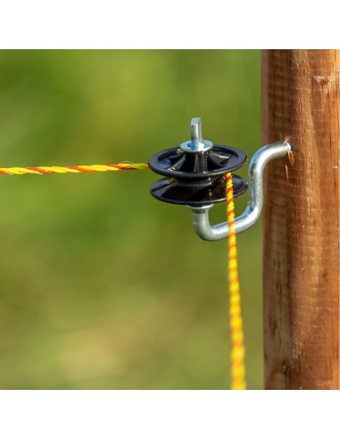 Izolator pentru colt cu holtsurub