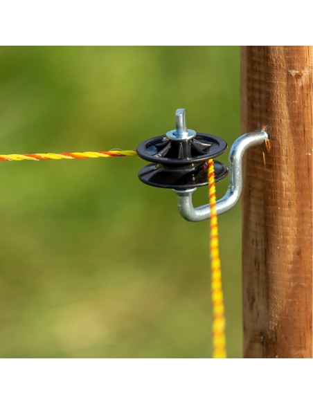 Izolator pentru colt cu holtsurub